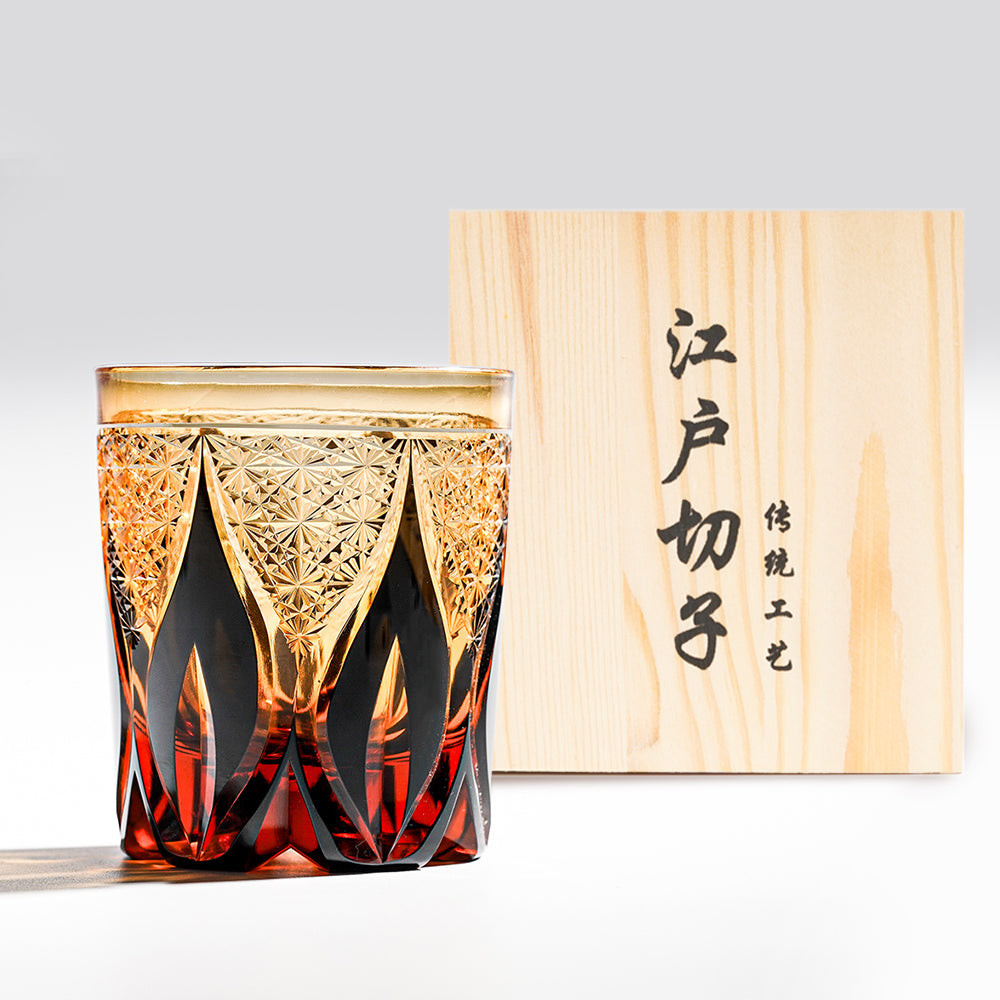 日式江戶切子 放射羽紋琥珀藍雙色手工切割威士忌杯 - 黑色 - 正面圖|BRAVOMART
