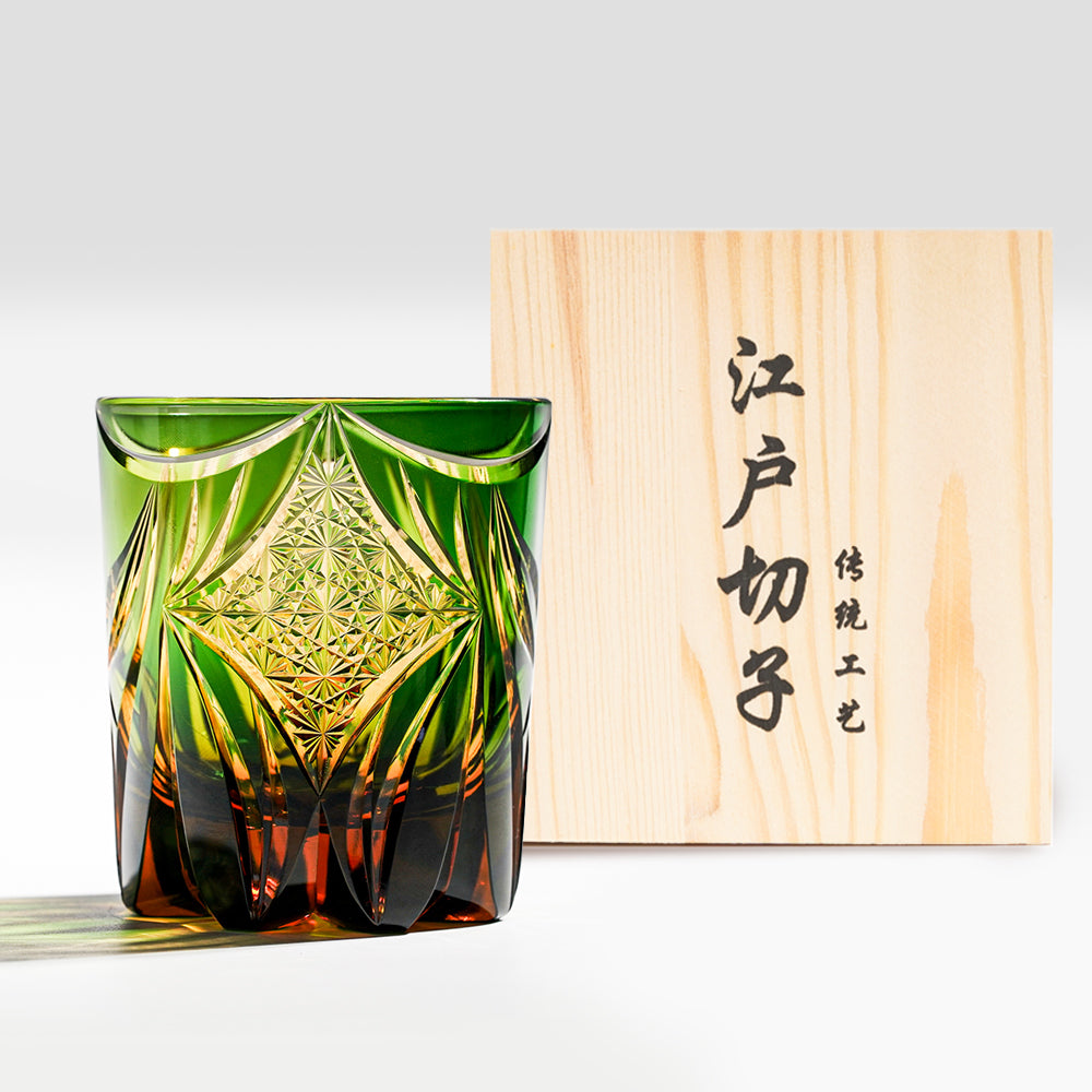 日式江戶切子 羽焰光紋手工切割威士忌杯 - 綠琥珀 - 正面圖|BRAVOMART