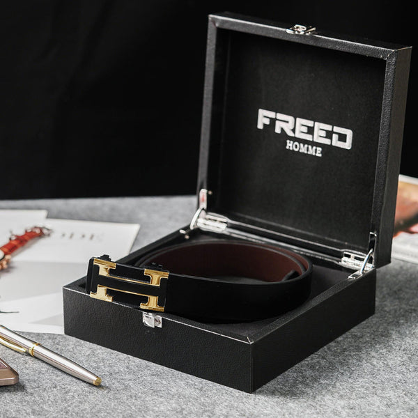 頭層牛皮黑金皮帶,金屬英文字母扣,箱盒角度,FREED 客製化刻字。