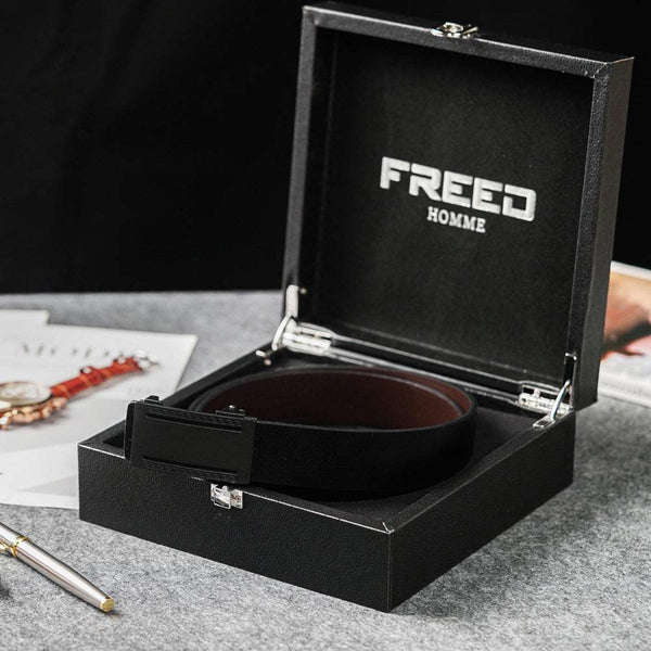 黑色頭層牛皮皮帶,禮盒展示,FREED客製化刻字。