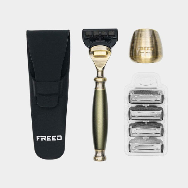 古銅材質大地綠刮鬍刀,舒適貼合,FREED 客製化刻字。