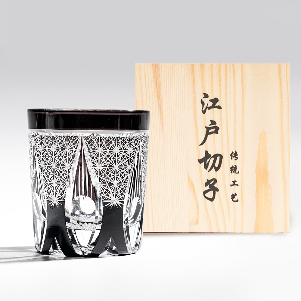 日式江戶切子 曜黑尖塔星芒手工雕刻威士忌杯 - 正面圖｜BRAVOMART