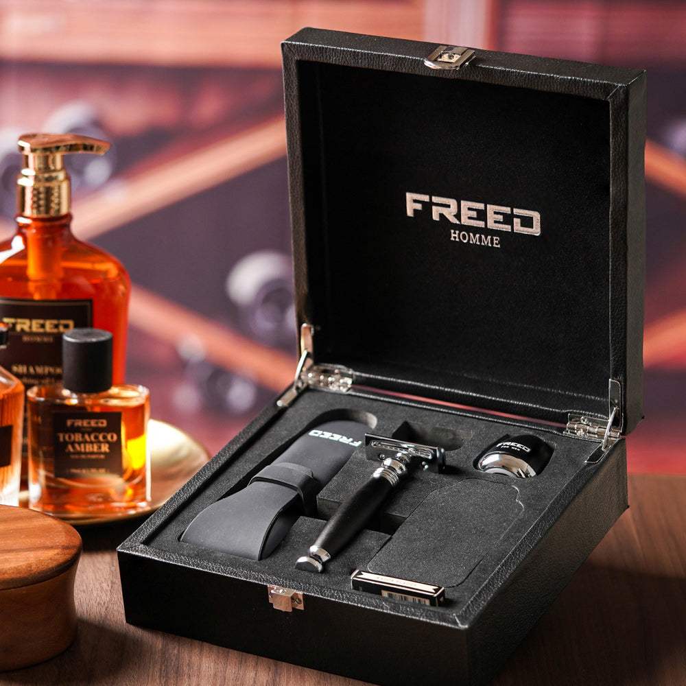 極致黑禮盒，尊爵四件組，刮鬍刀精緻，FREED客製化刻字。