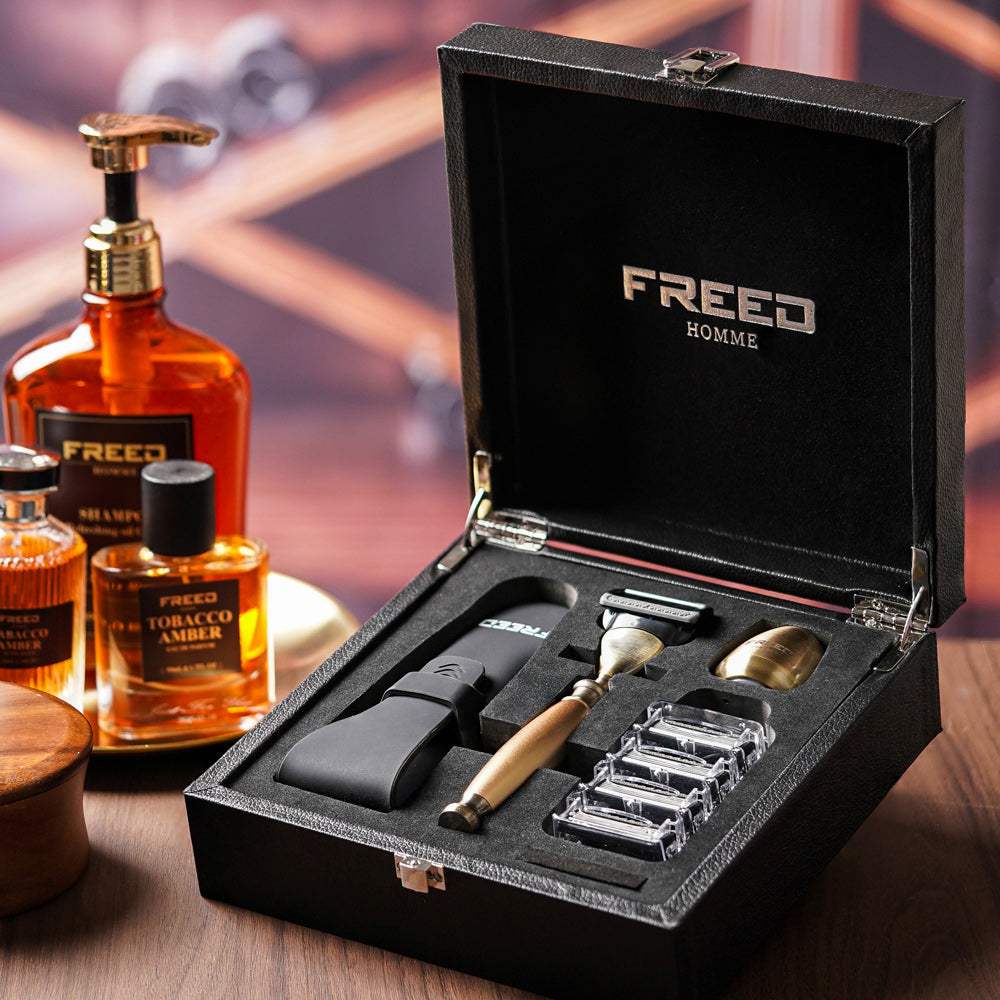 古銅色刮鬍刀禮盒，尊爵質感，FREED 客製化刻字。
