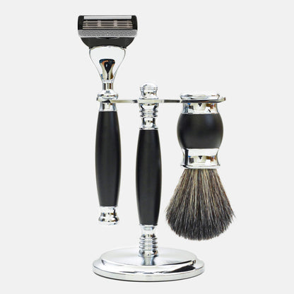 五刀式刮鬍刀組，極致黑，金屬質感。FREED 客製化刻字