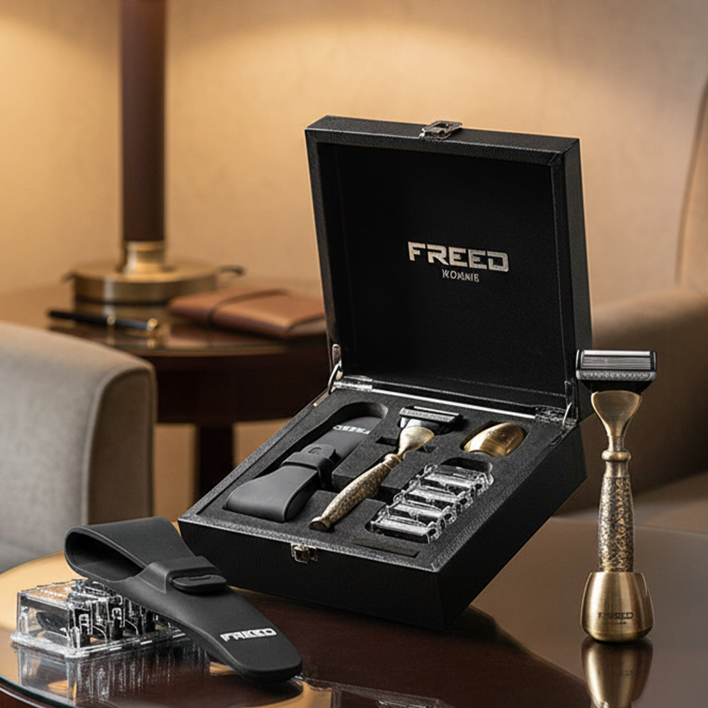仿古銅雕花刮鬍刀禮盒，展現尊爵品味。FREED 客製化刻字。