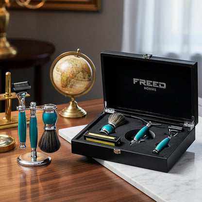 FREED 【兩週年特仕款】五刀式刮鬍刀豪華禮盒四件組 - 湖水綠 商品情境展示