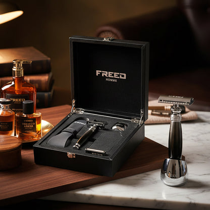 【FREED】尊爵四件組雙刃刮鬍刀禮盒 - 哈德斯 商品情境展示