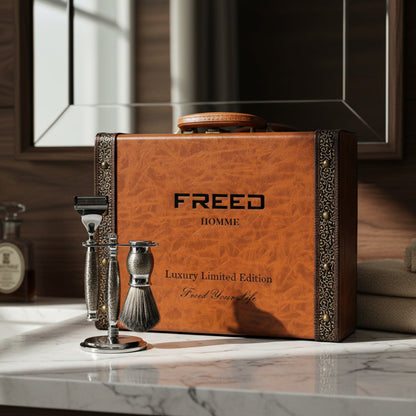 FREED 【兩週年紀念款】 豪華典藏版刮鬍刀禮盒 - 蝕刻雕花鍍鎳版 商品情境展示