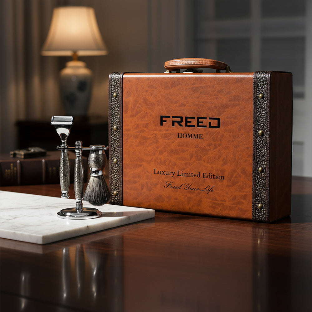 FREED 【兩週年紀念款】 豪華典藏版刮鬍刀禮盒 - 蝕刻雕花鍍鎳版 包裝展示