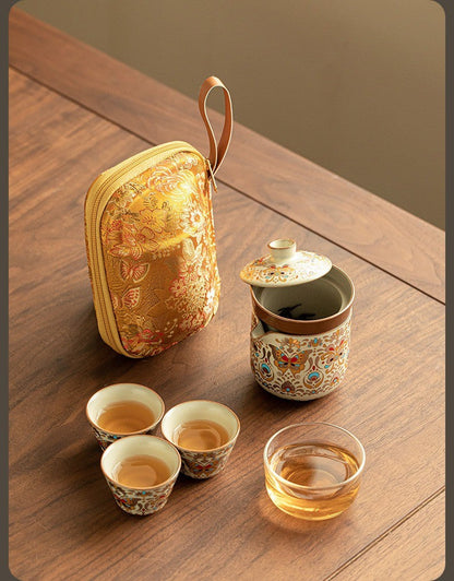 仿宋蝶紋一壺三杯旅行茶具組 情境 2